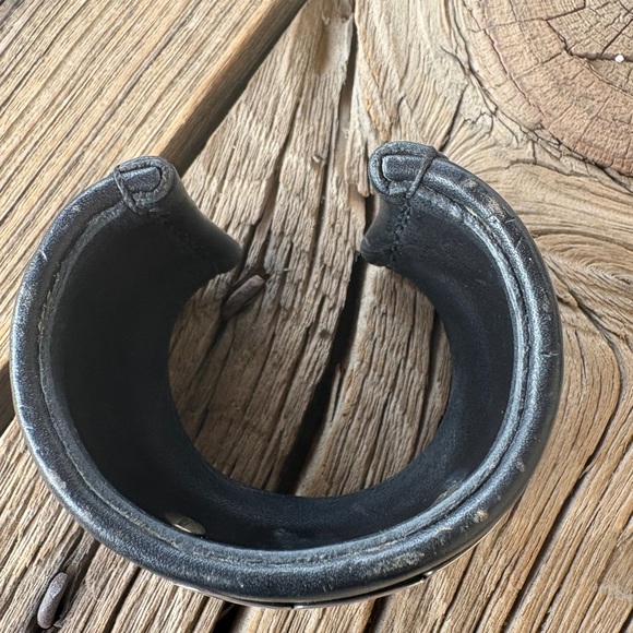 Sterling Silver Feather Black Leather Cuff Native American Bracelet - Picture 5 of 8